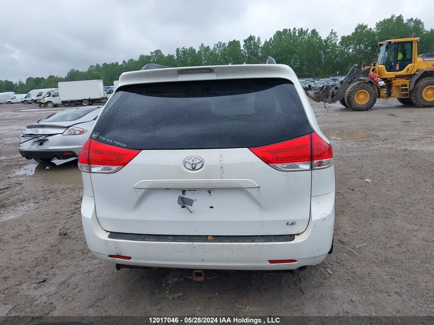2014 Toyota Sienna Le VIN: 5TDKK3DC0ES413307 Lot: 12017046