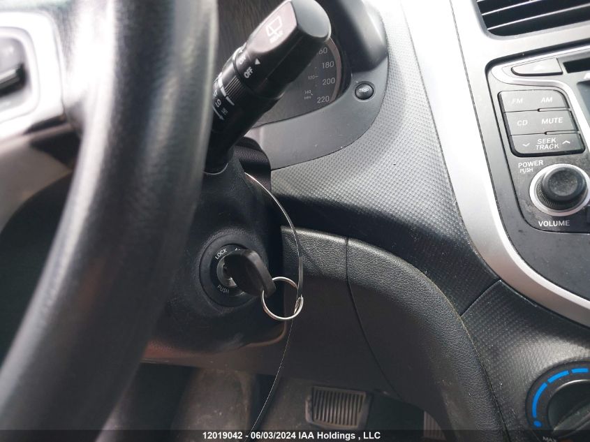 2013 Hyundai Accent Gls/Gs VIN: KMHCT5AE2DU094971 Lot: 12019042