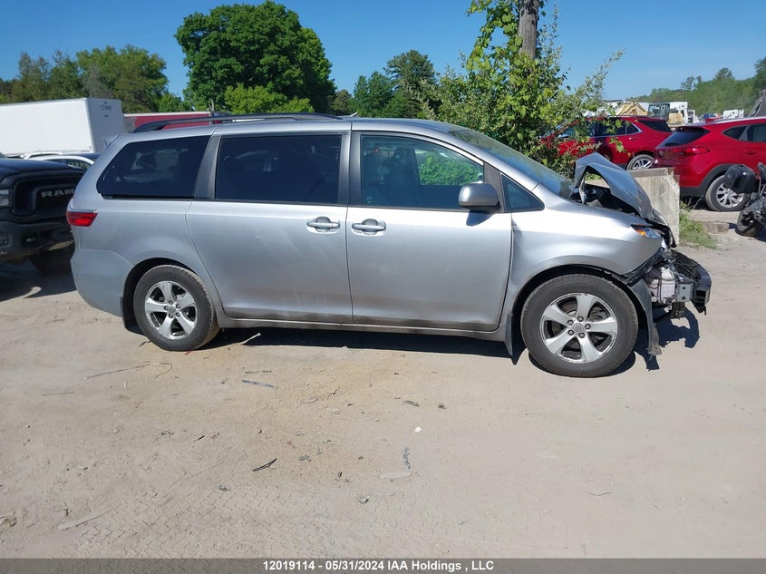 2017 Toyota Sienna Le 8 Passenger/Se 8 Passenger VIN: 5TDKZ3DC9HS888213 Lot: 12019114