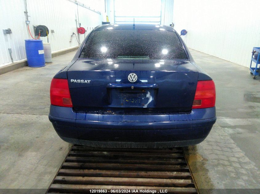 2000 Volkswagen Passat VIN: WVWAA23B5YP174109 Lot: 12019863