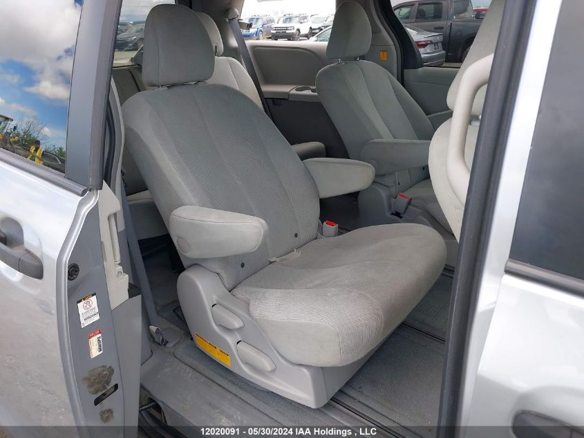 5TDZK3DC4CS204373 2012 Toyota Sienna