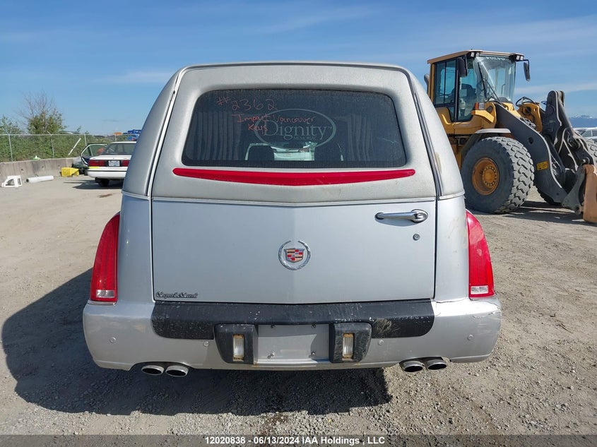 2010 Cadillac Professional Chassis VIN: 1GEGK0CYXAU500291 Lot: 12020838