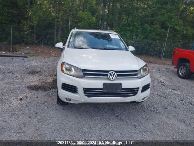 2013 Volkswagen Touareg Tdi Lux VIN: WVGEP9BP6DD011028 Lot: 12021133