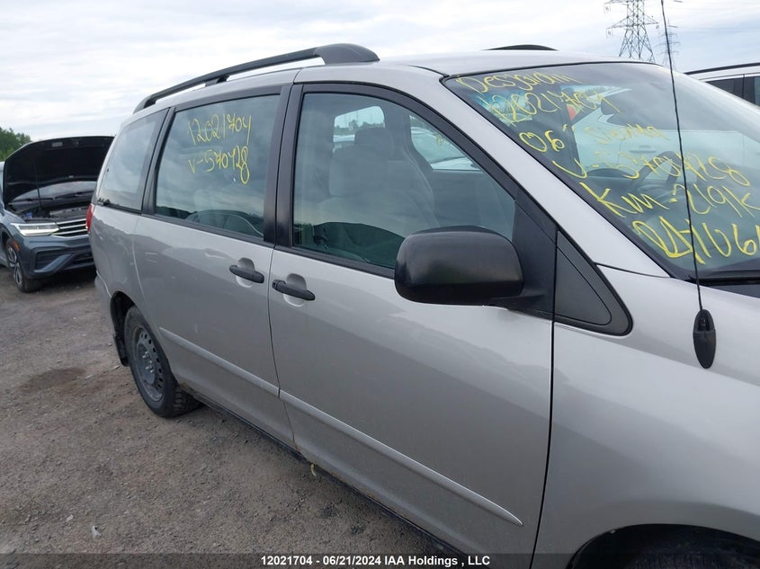 2006 Toyota Sienna Ce VIN: 5TDZA29CX6S570428 Lot: 12021704