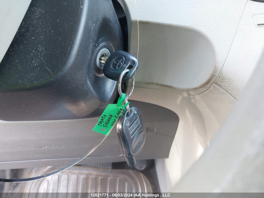 2011 Toyota Sienna Le VIN: 5TDKK3DC3BS126040 Lot: 12021771