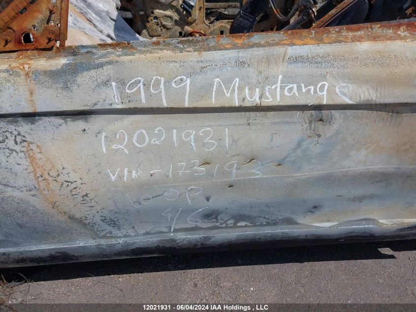 1999 Ford Mustang VIN: 1FAFP4441XF173193 Lot: 12021931