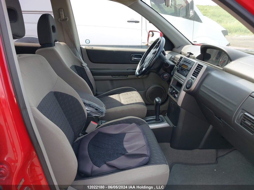 2005 Nissan X-Trail Xe/Se VIN: JN8BT08V25W111030 Lot: 12022180
