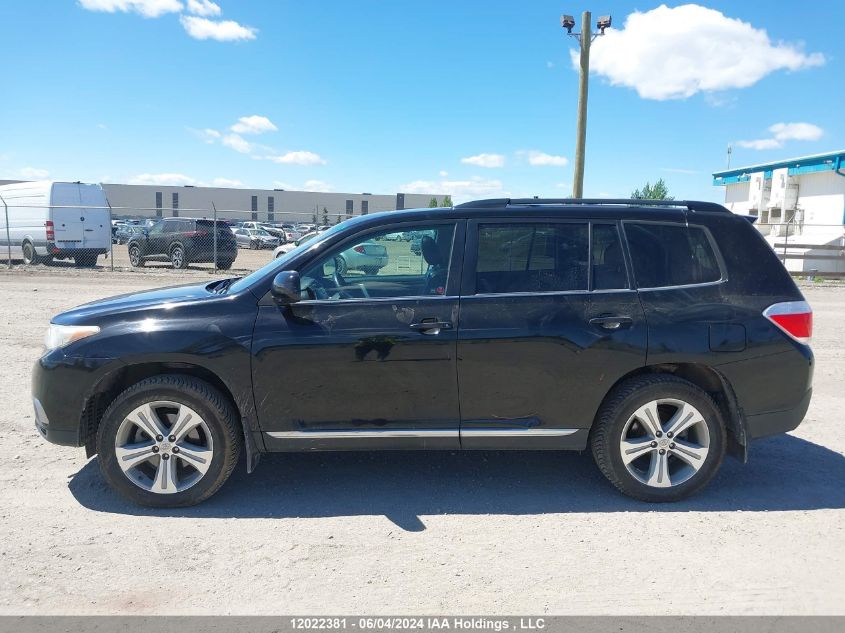 2013 Toyota Highlander Plus/Se VIN: 5TDBK3EH1DS201413 Lot: 12022381