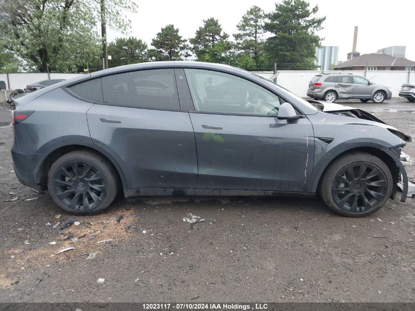 7SAYGDEE7NF563052 2022 Tesla Model Y