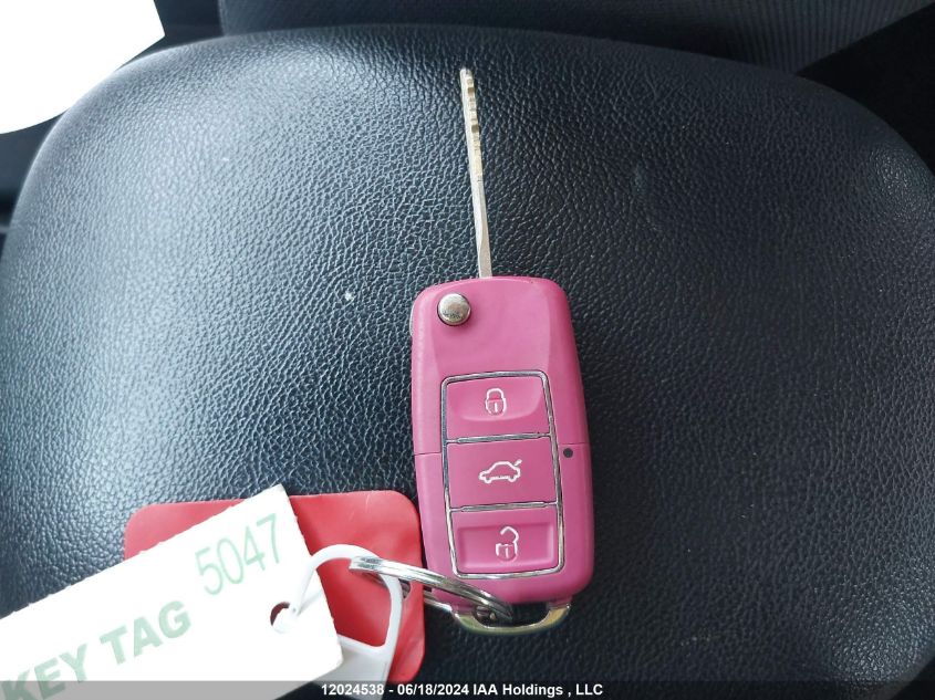 2011 Kia Soul +/!/Sport VIN: KNDJT2A24B7227869 Lot: 12024538