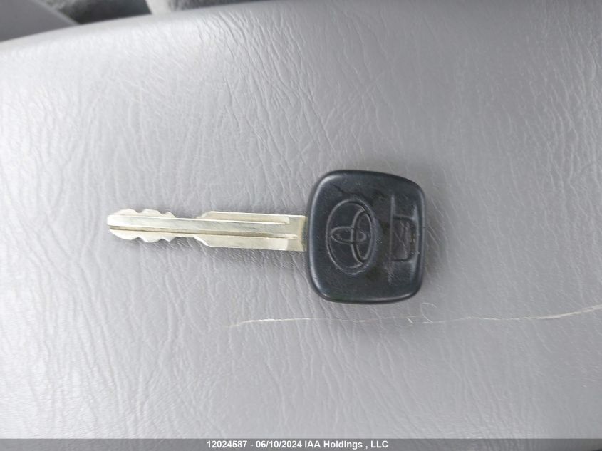 2004 Toyota Corolla VIN: 2T1BR32E84C826129 Lot: 12024587