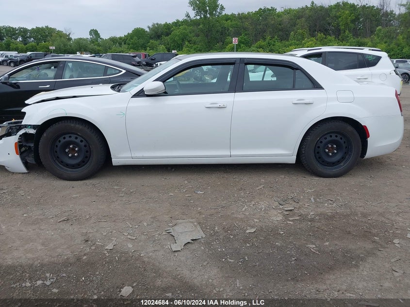 2015 Chrysler 300 S VIN: 2C3CCABG5FH727874 Lot: 12024684