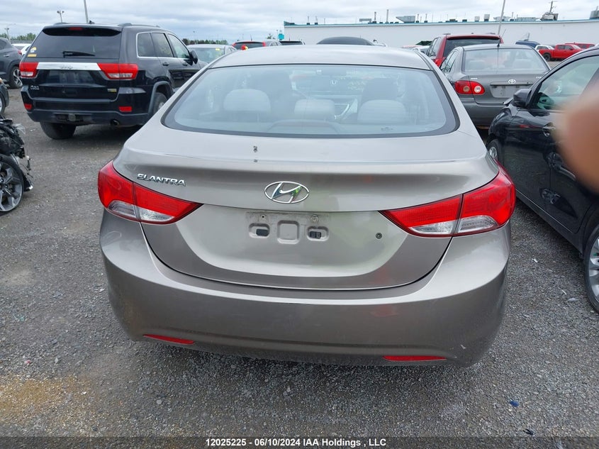 2013 Hyundai Elantra Gls/Limited VIN: 5NPDH4AE5DH152196 Lot: 12025225