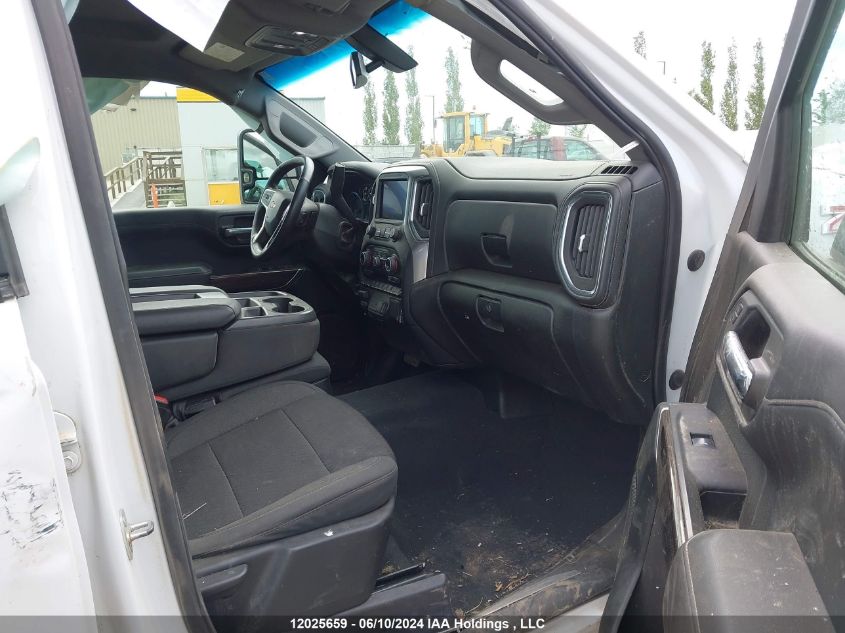 2021 Chevrolet Silverado VIN: 1GCUYDET2MZ360134 Lot: 12025659