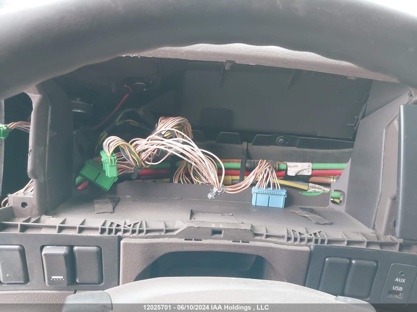 2015 Volvo Vn L VIN: 4V4NC9EH7FN174888 Lot: 12025701