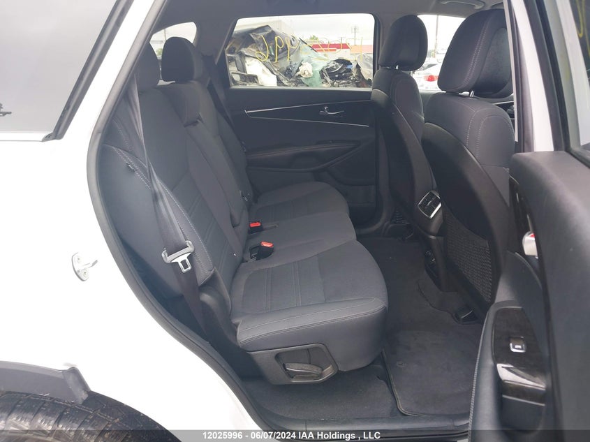 2016 Kia Sorento Lx/L VIN: 5XYPGDA17GG084170 Lot: 12025996