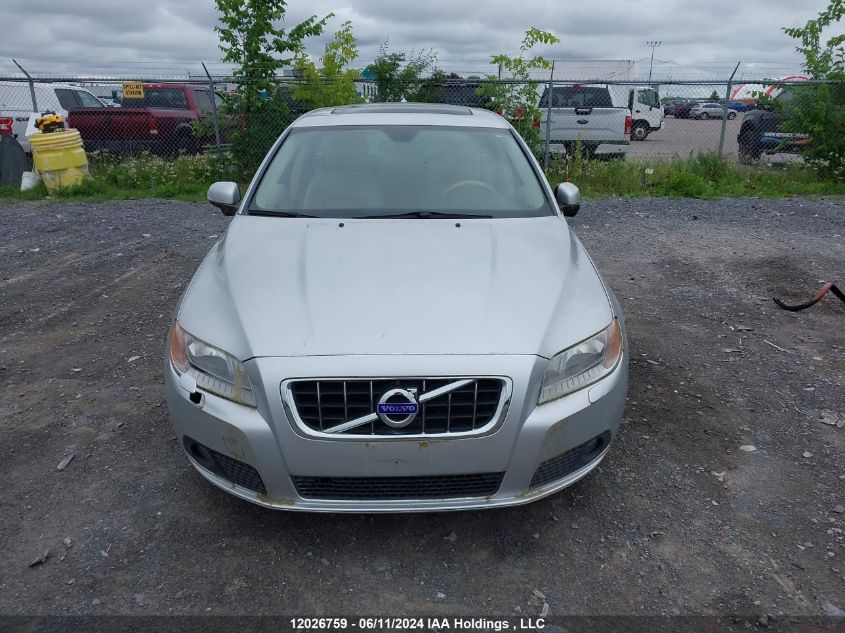 2010 Volvo V70 3.2 VIN: YV1BW9820A1118363 Lot: 12026759