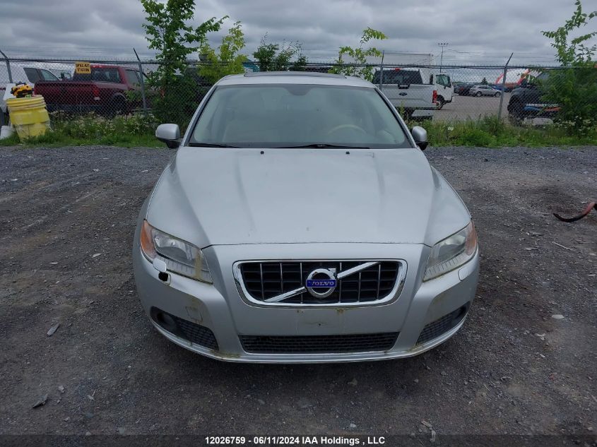 2010 Volvo V70 3.2 VIN: YV1BW9820A1118363 Lot: 12026759