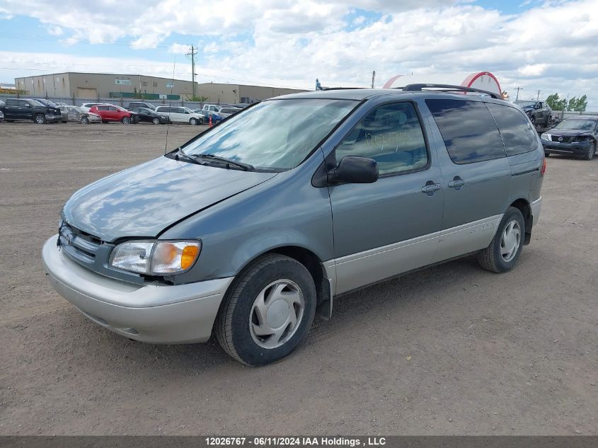 2000 Toyota Sienna Le/Xle VIN: 4T3ZF13CXYU216138 Lot: 12026767