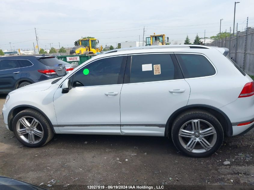 2017 Volkswagen Touareg Execline W/ R-Line VIN: WVGHF7BP6HD000850 Lot: 12027519