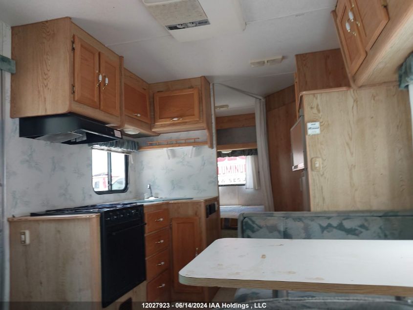 1996 Ford Econoline E350 Cutaway Van VIN: 1FDKE30G0THA85156 Lot: 12027923