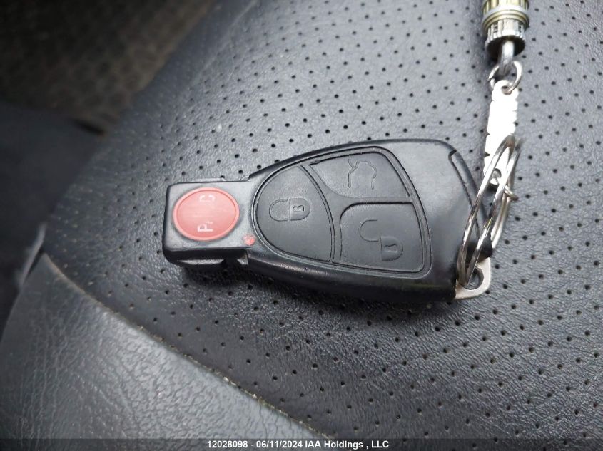 2004 Mercedes-Benz C 240 4Matic VIN: WDBRF81J24F446647 Lot: 12028098