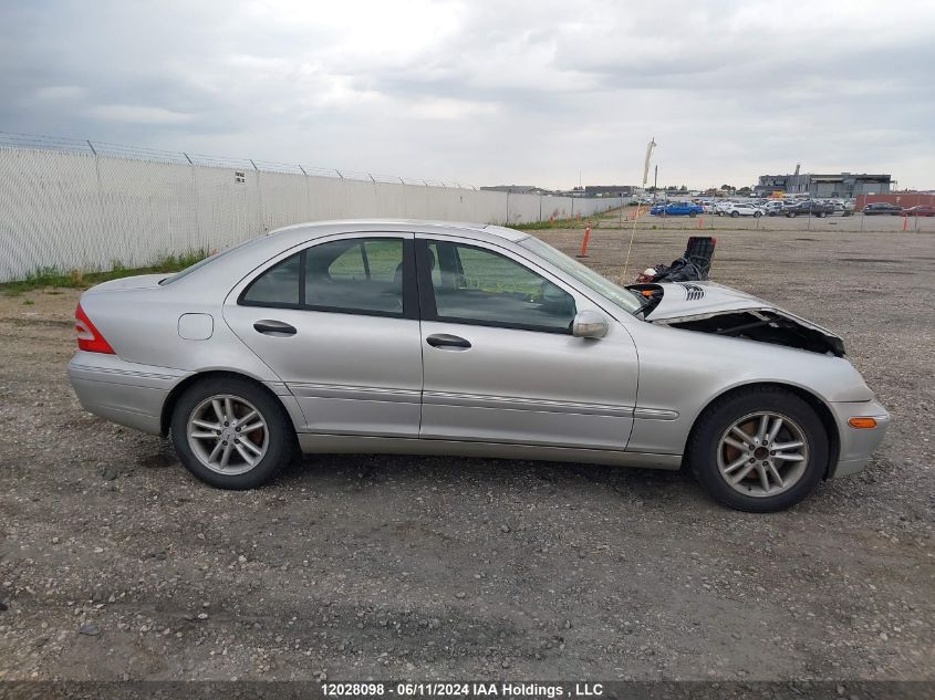 2004 Mercedes-Benz C 240 4Matic VIN: WDBRF81J24F446647 Lot: 12028098