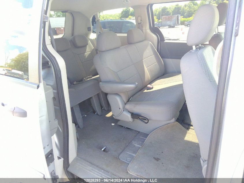 2010 Dodge Grand Caravan Se VIN: 2D4RN4DE1AR208176 Lot: 12028293