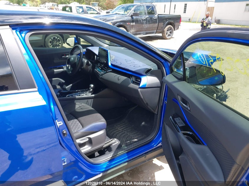 2021 Toyota C-Hr Limited/Xle Premium VIN: JTNKHMBX1M1101630 Lot: 12028310