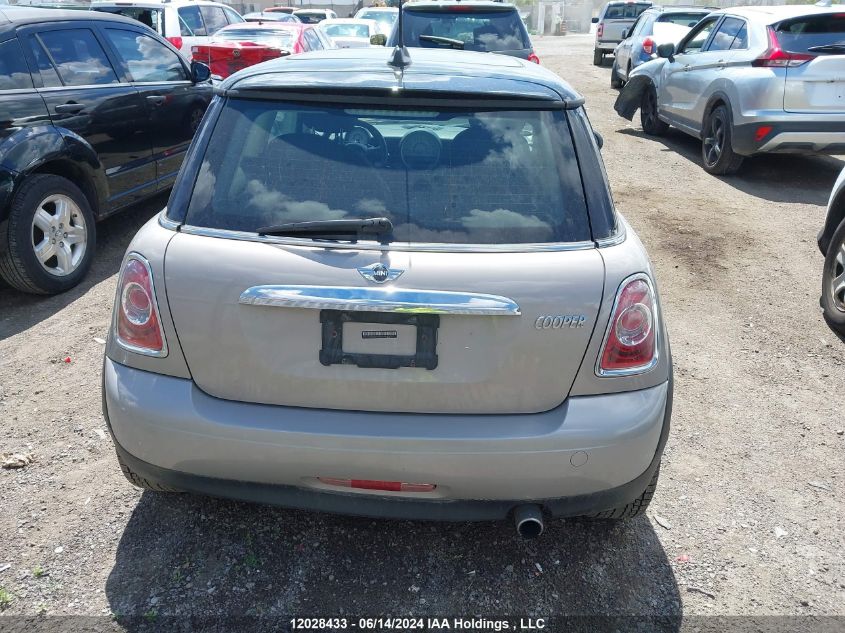 2013 Mini Cooper Hardtop VIN: WMWSU3C53DT548274 Lot: 12028433