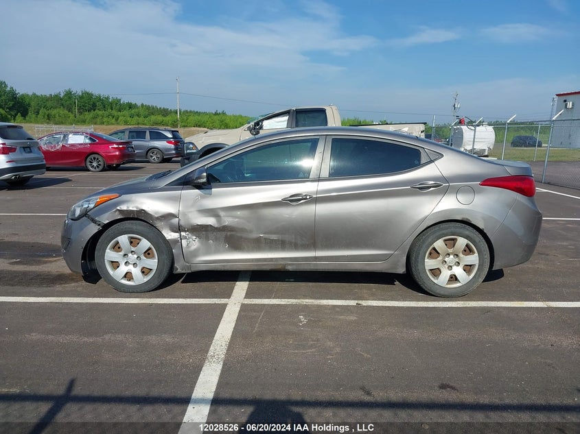 2013 Hyundai Elantra Limited VIN: 5NPDH4AE8DH441153 Lot: 12028526