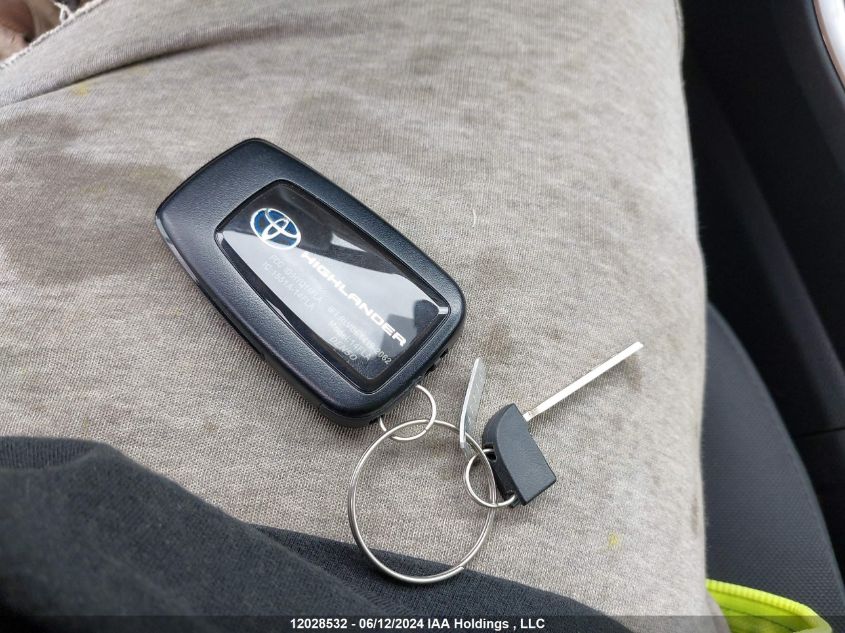 2022 Toyota Highlander Hybrid Le VIN: 5TDBBRCH8NS094156 Lot: 12028532