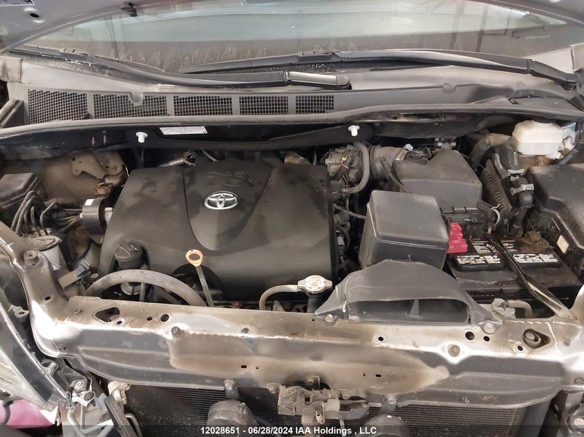 2018 Toyota Sienna Se/Se Premium VIN: 5TDXZ3DC2JS961062 Lot: 12028651