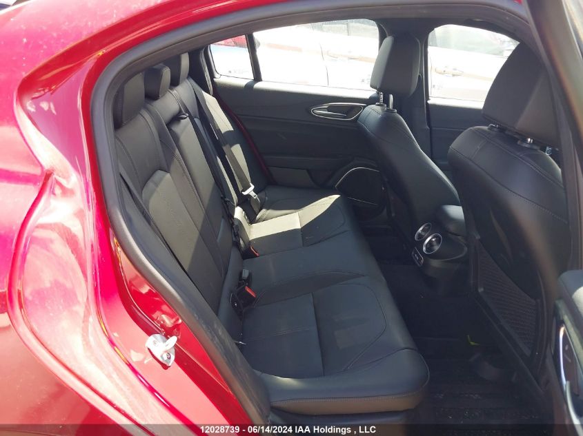 2022 Alfa Romeo Giulia Sprint Awd VIN: ZARFANANXN7652773 Lot: 12028739