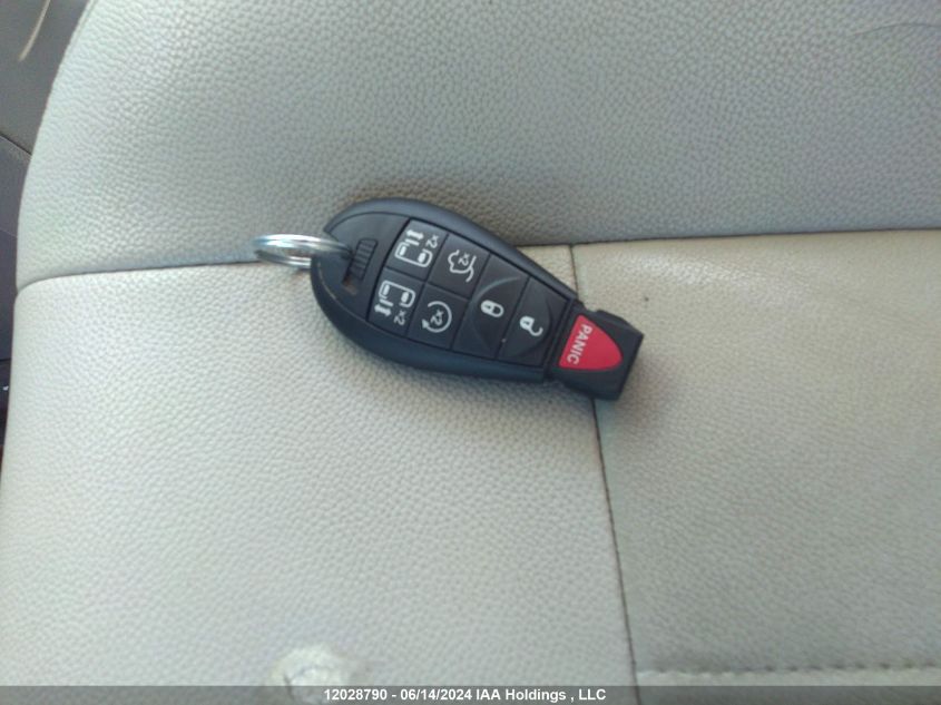 2008 Chrysler Town & Country Touring VIN: 2A8HR54P88R811357 Lot: 12028790