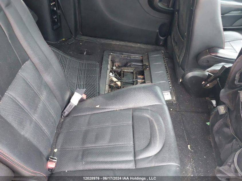 2015 Dodge Grand Caravan R/T VIN: 2C4RDGEGXFR640791 Lot: 12028976