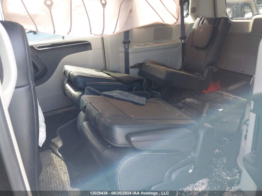 2015 Chrysler Town & Country Limited Platinum VIN: 2C4RC1GG5FR609493 Lot: 12029438