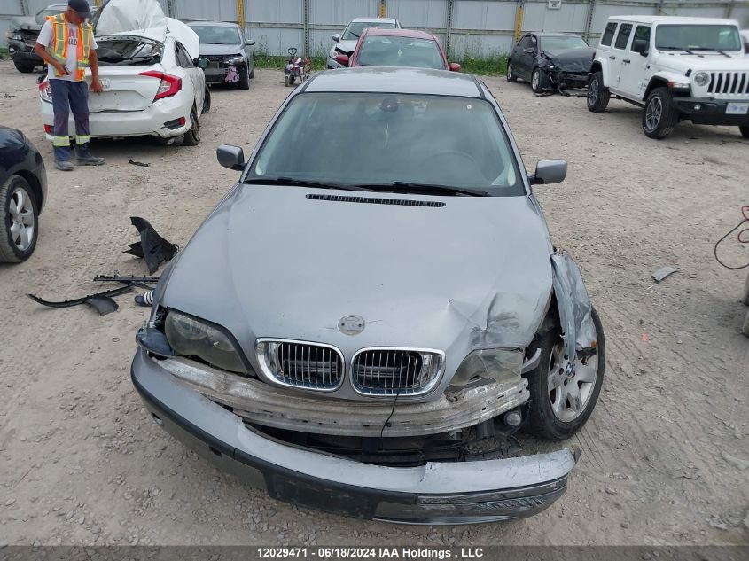 2004 BMW 3 Series VIN: WBAEV13494KL10781 Lot: 12029471