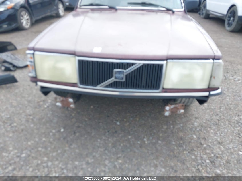 1989 Volvo 244 Dl/Gl VIN: YV1AX8845K1381485 Lot: 12029500