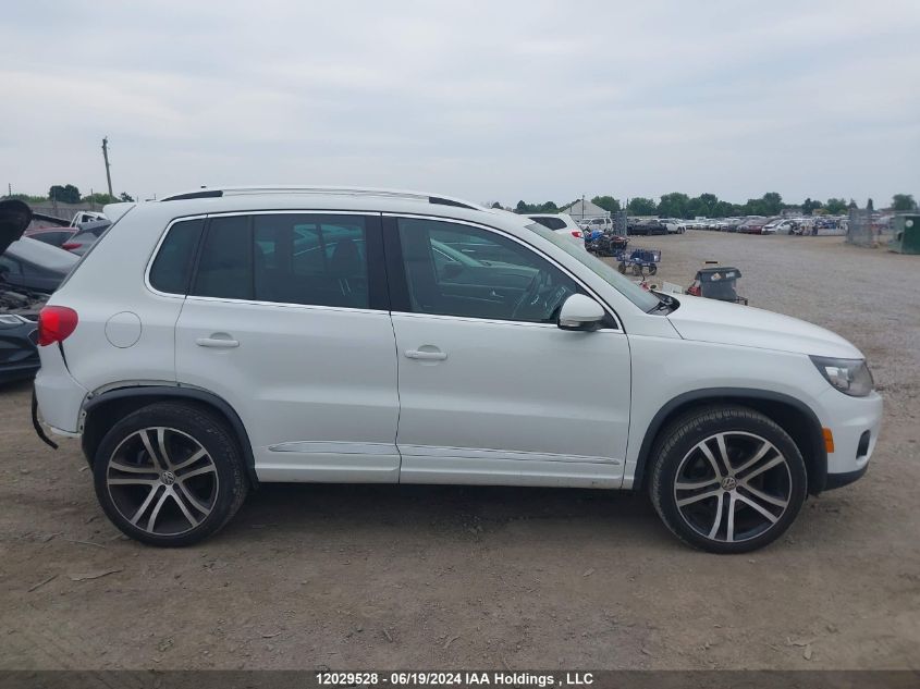 2017 Volkswagen Tiguan VIN: WVGLV7AX7HK021328 Lot: 12029528