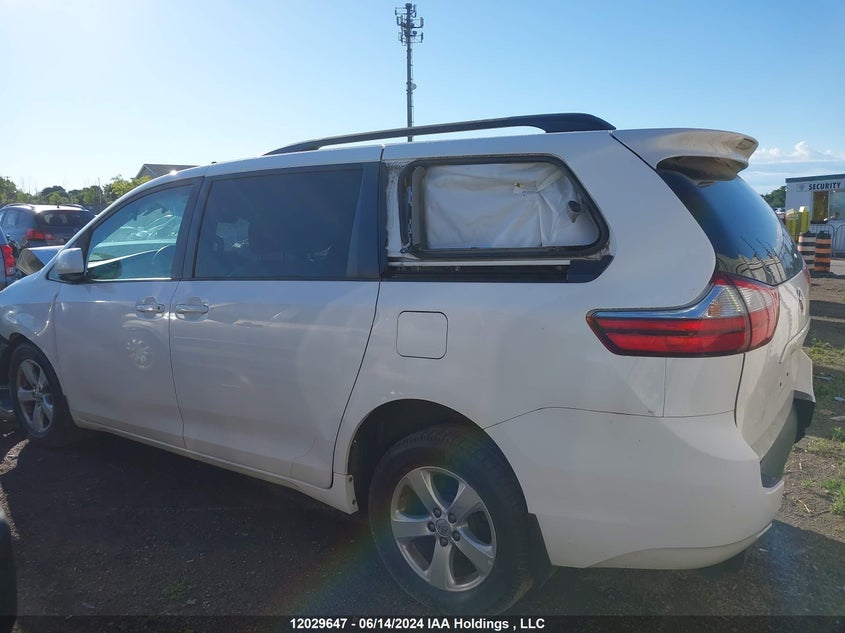 2016 Toyota Sienna Le VIN: 5TDKK3DC6GS700427 Lot: 12029647