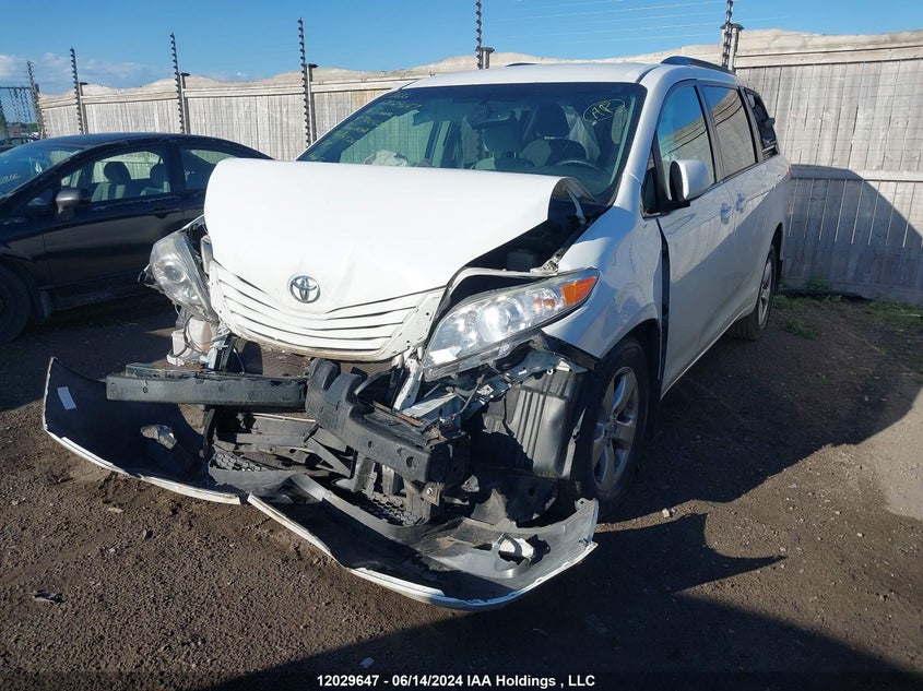 2016 Toyota Sienna Le VIN: 5TDKK3DC6GS700427 Lot: 12029647