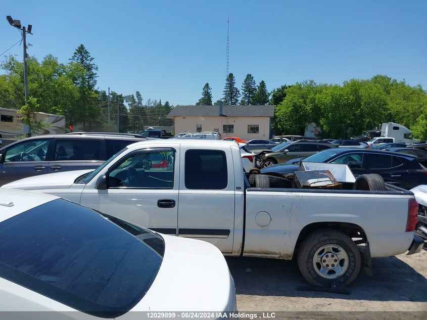 2003 Chevrolet Silverado 1500 VIN: 2GCEC19V831318054 Lot: 12029899
