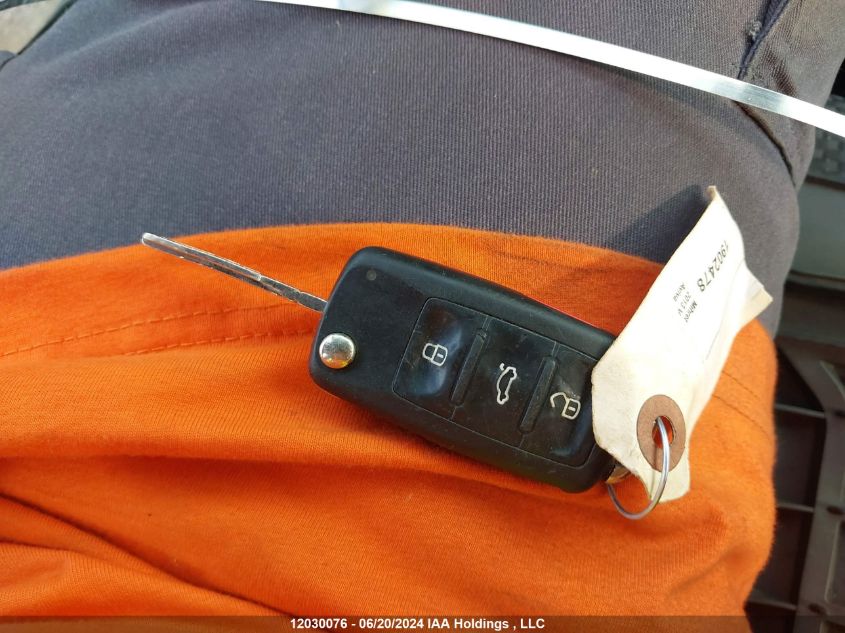 2013 Volkswagen Passat VIN: 1VWAH7A34DC008117 Lot: 12030076