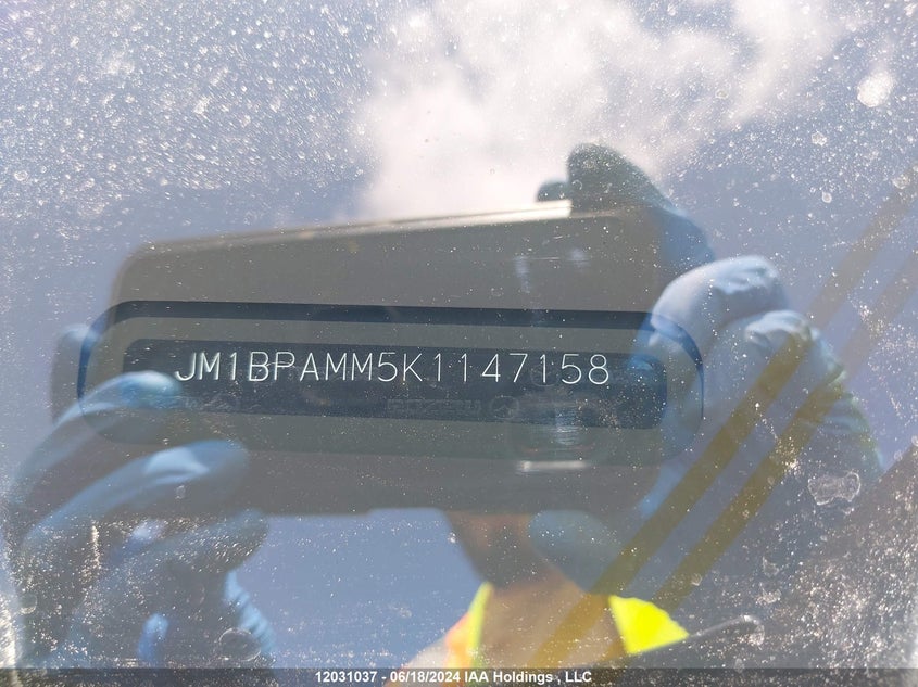 2019 Mazda 3 Preferred VIN: JM1BPAMM5K1147158 Lot: 12031037