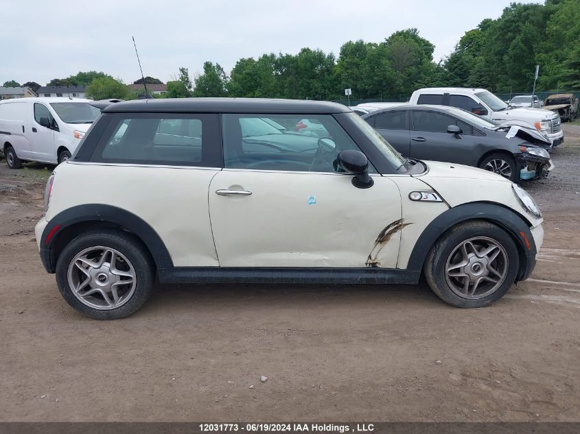 2010 Mini Cooper Hardtop VIN: WMWMF7C58ATX42210 Lot: 12031773
