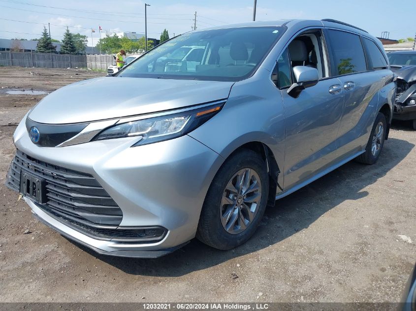 2022 Toyota Sienna Le 8-Passenger/Xle 8-Passenger/Xse 7-Passenger VIN: 5TDGRKEC8NS092885 Lot: 12032021