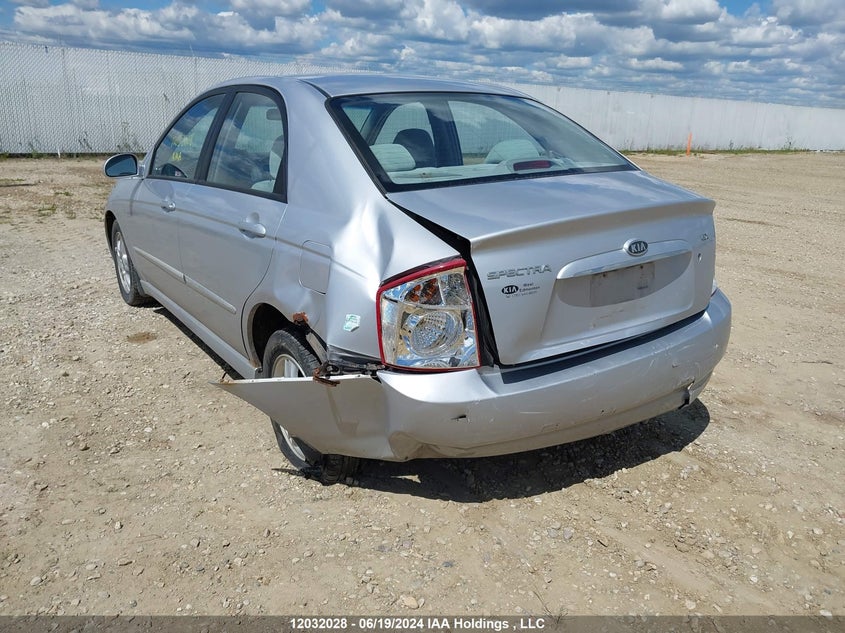 2005 Kia Spectra VIN: KNAFE121255106884 Lot: 12032028