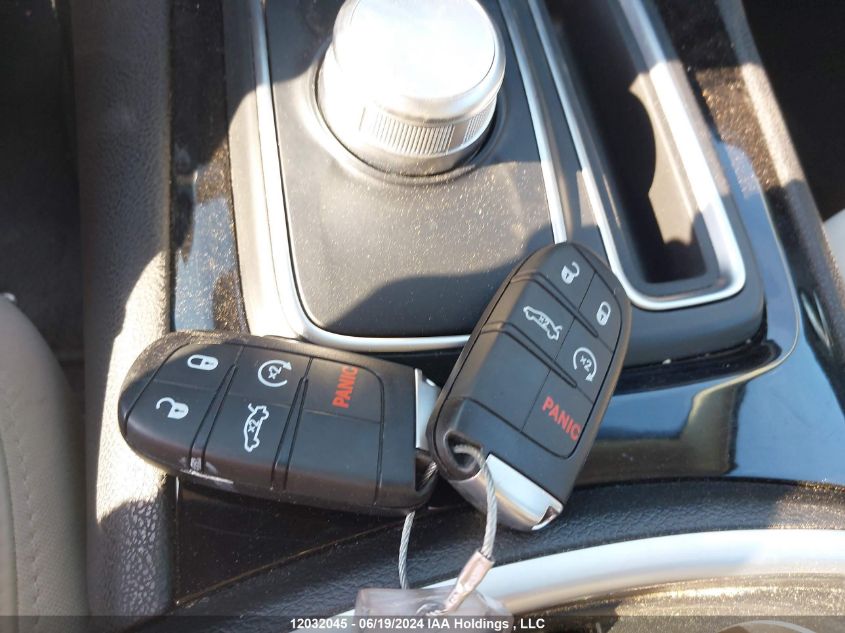 2023 Chrysler 300 Touring L VIN: 2C3CCASG5PH561258 Lot: 12032045