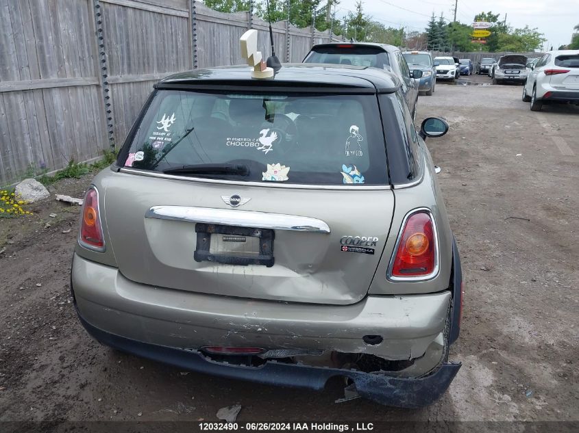 2010 Mini Cooper Hardtop VIN: WMWMF3C56ATZ65130 Lot: 12032490